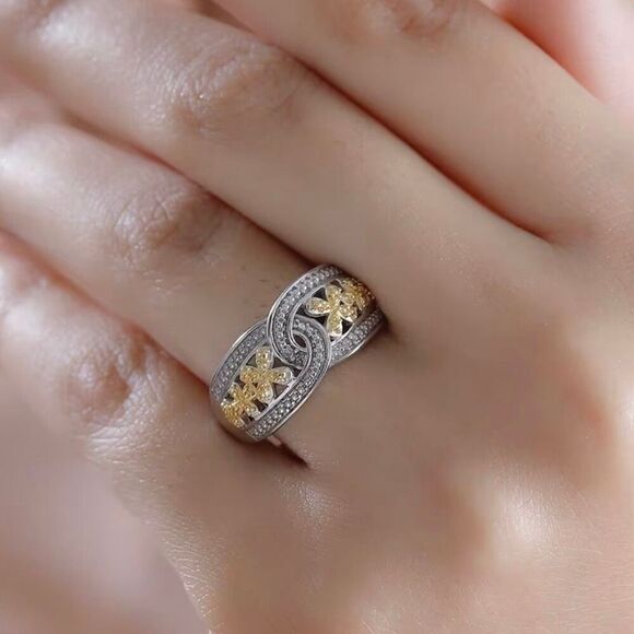 White Diamond Accent Link Ring in 18K YG and Platinum Size 7 New - Picture 3 of 6